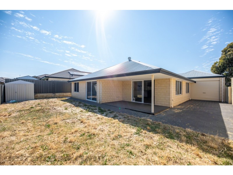 5 Thiele Road, Banksia Grove WA 6031