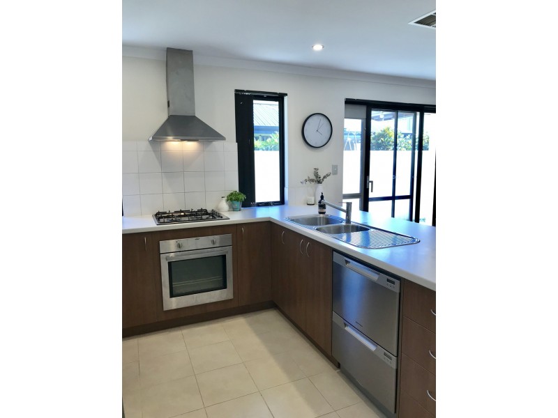 96 Bethwyn Circuit, Madeley WA 6065