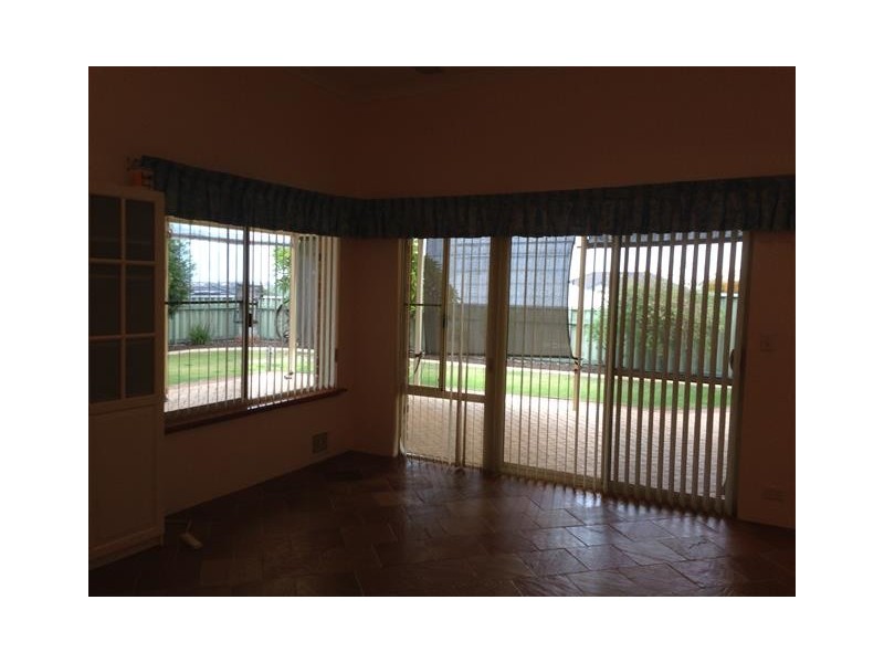 4 Chittering Vista, Pearsall WA 6065