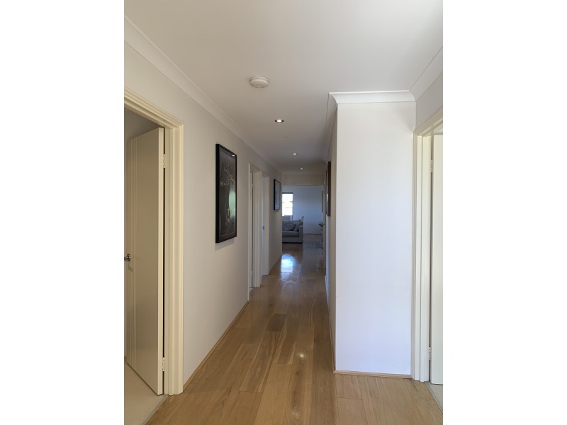 1 Birdsnest Crescent, Banksia Grove WA 6031