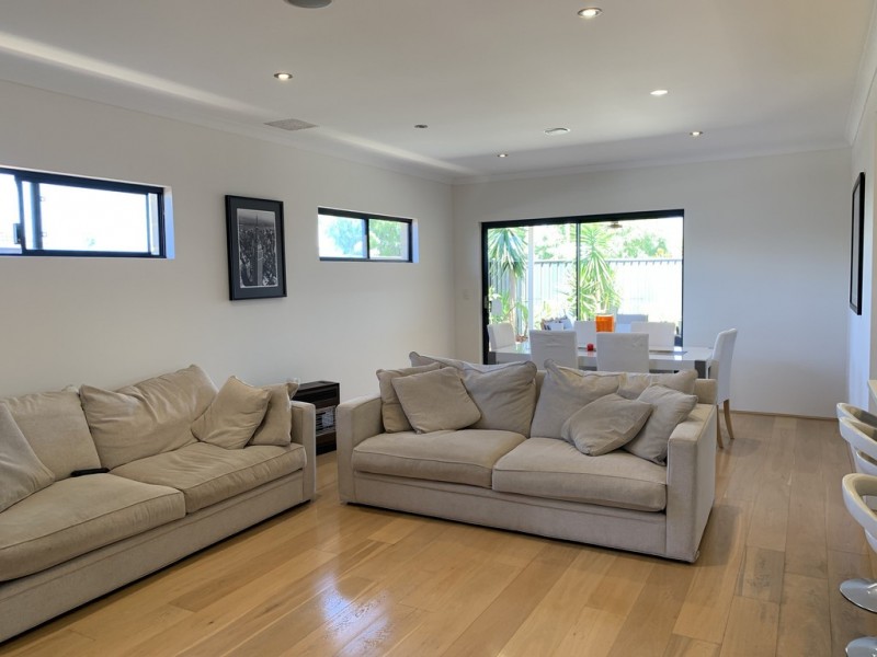 1 Birdsnest Crescent, Banksia Grove WA 6031