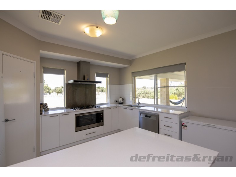 46 Cinnamon Meander, Two Rocks WA 6037