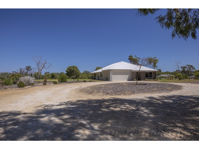 46 Cinnamon Meander, Two Rocks WA 6037