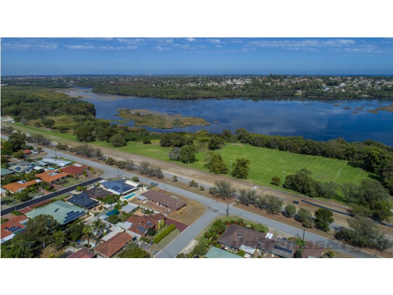 8 Pinnelli Road, Wanneroo WA 6065