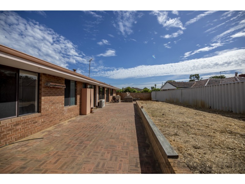 8 Pinnelli Road, Wanneroo WA 6065