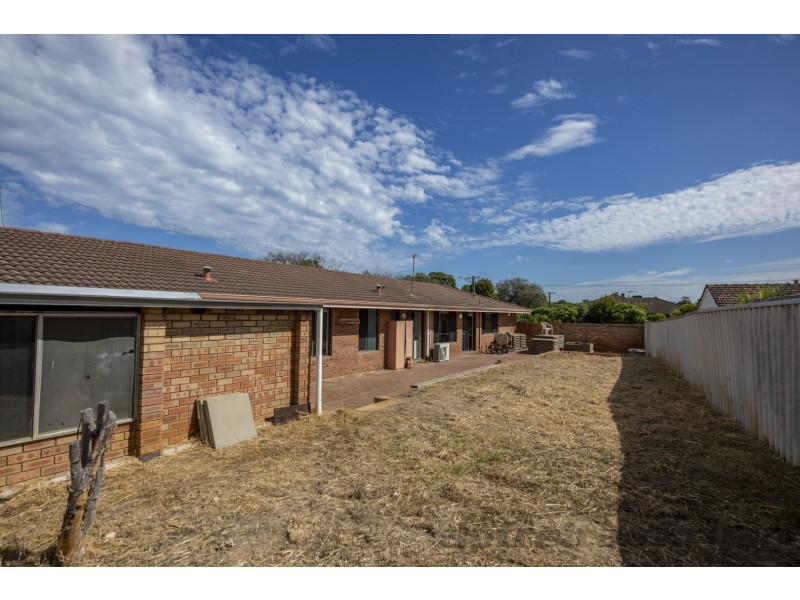 8 Pinnelli Road, Wanneroo WA 6065