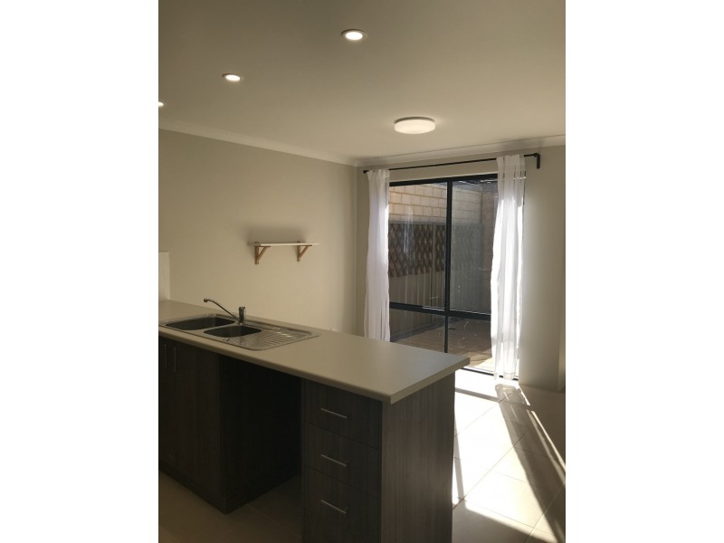 17 Harrison Lane, Madeley WA 6065