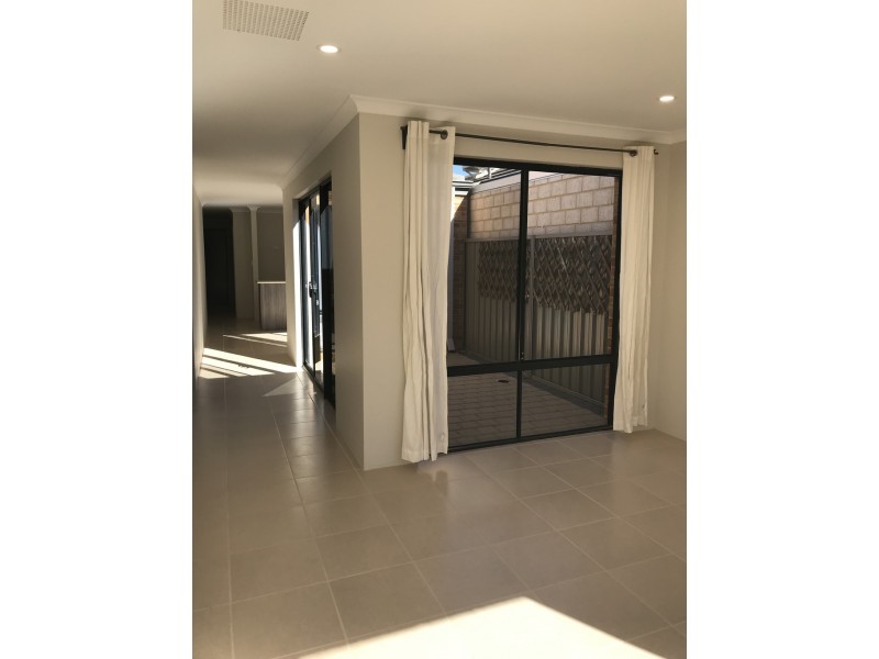 17 Harrison Lane, Madeley WA 6065