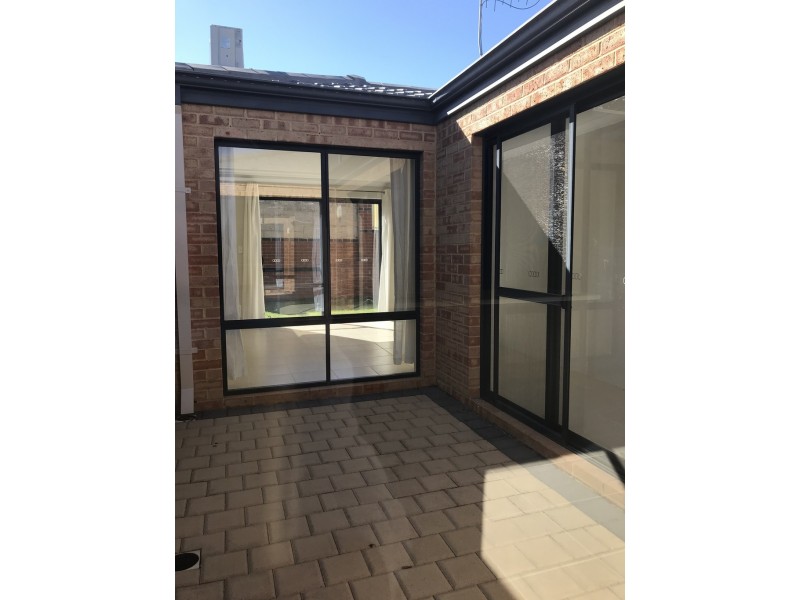 17 Harrison Lane, Madeley WA 6065