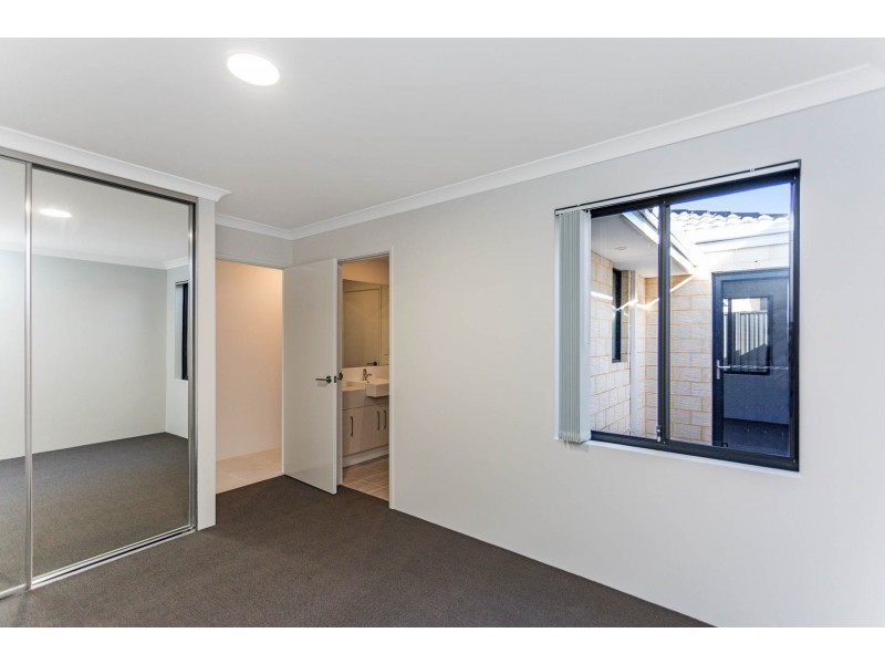 77 Grand Paradiso Parade, Merriwa WA 6030