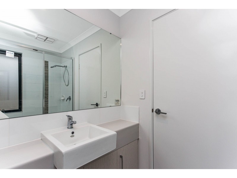 77 Grand Paradiso Parade, Merriwa WA 6030