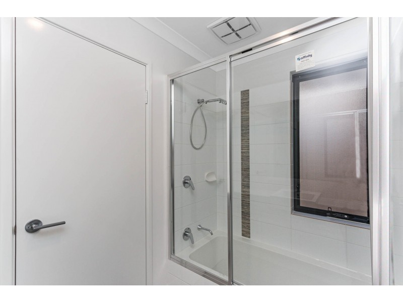 77 Grand Paradiso Parade, Merriwa WA 6030