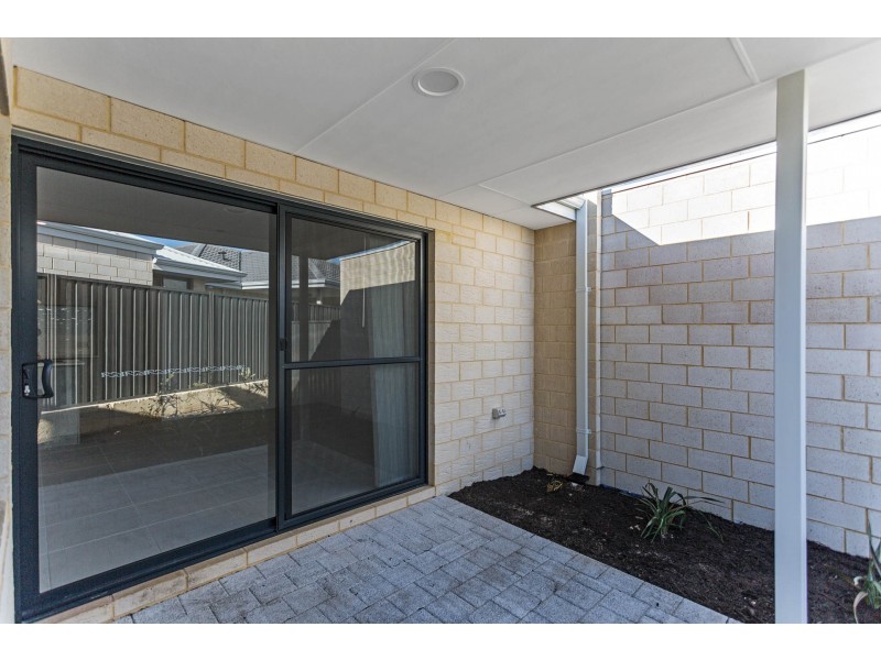 77 Grand Paradiso Parade, Merriwa WA 6030