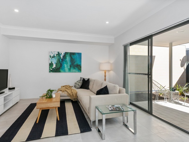 67 Grand Paradiso Parade, Merriwa WA 6030