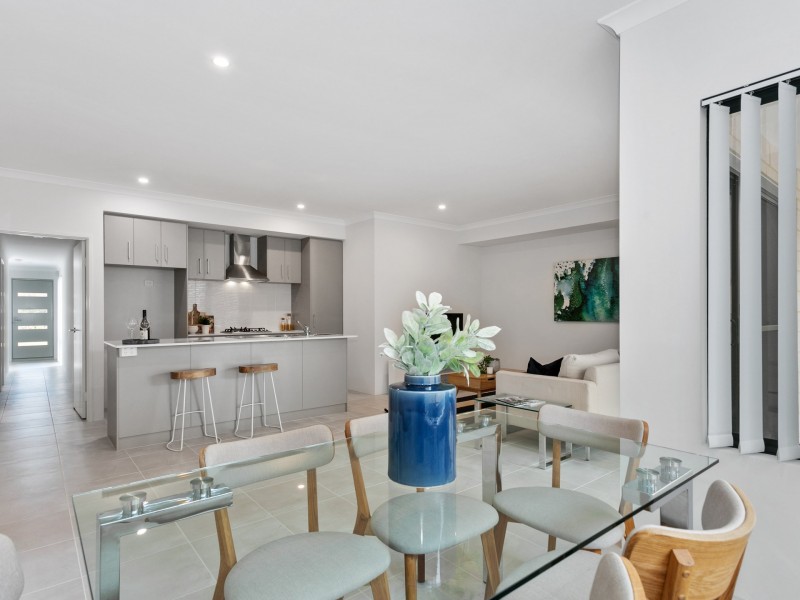 67 Grand Paradiso Parade, Merriwa WA 6030