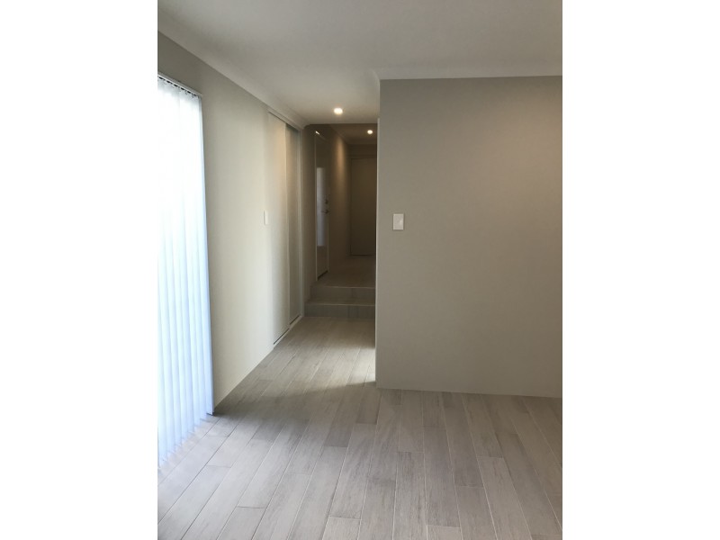 10A Westbrook Way, Girrawheen WA 6064