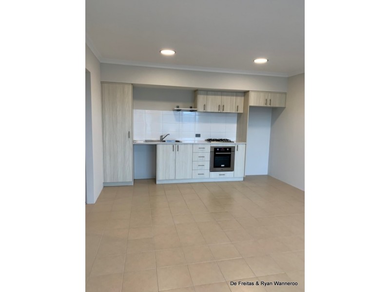 13/1 Elsbury Approach, Clarkson WA 6030
