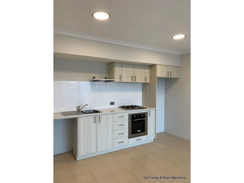 13/1 Elsbury Approach, Clarkson WA 6030