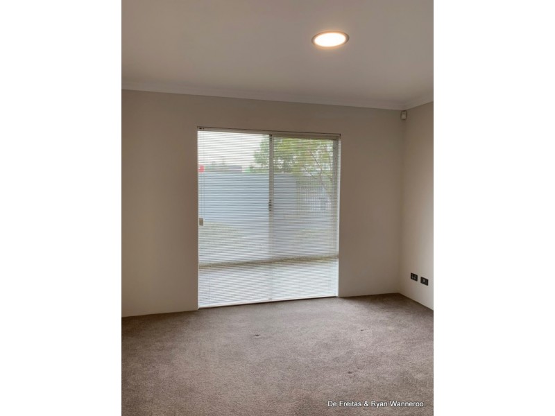 13/1 Elsbury Approach, Clarkson WA 6030