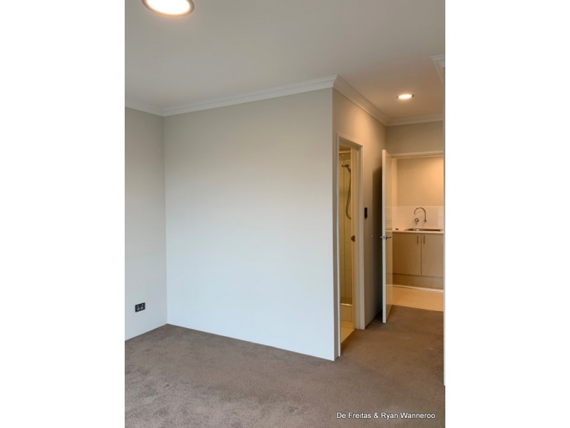 13/1 Elsbury Approach, Clarkson WA 6030