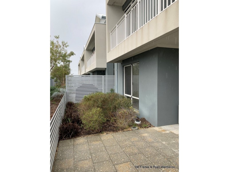 13/1 Elsbury Approach, Clarkson WA 6030