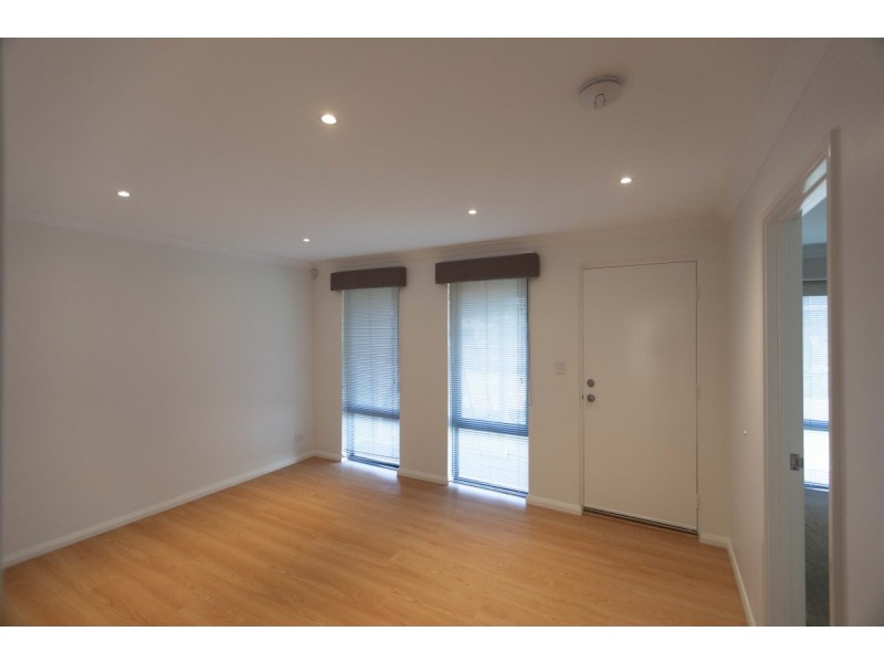 8 Merrivale Circle, Tapping WA 6065