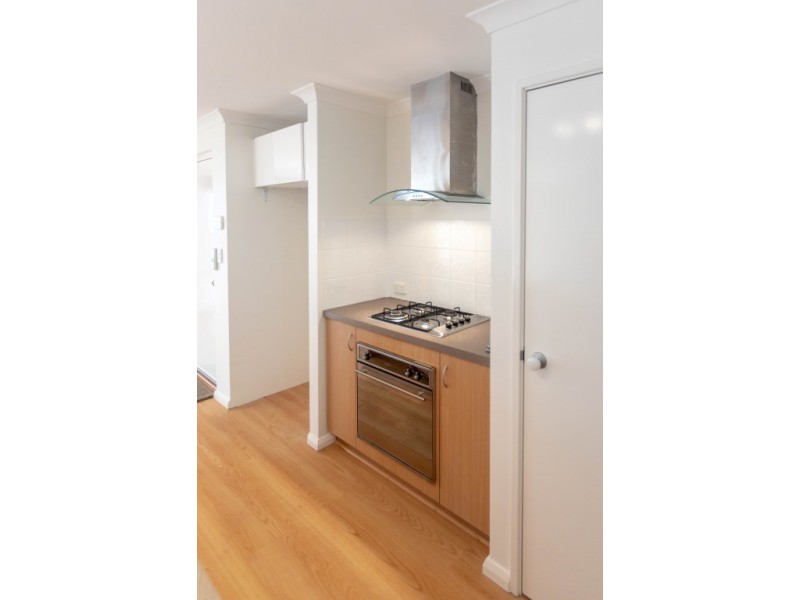 8 Merrivale Circle, Tapping WA 6065