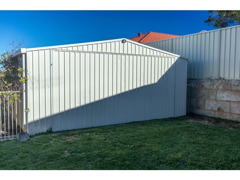 8 Merrivale Circle, Tapping WA 6065