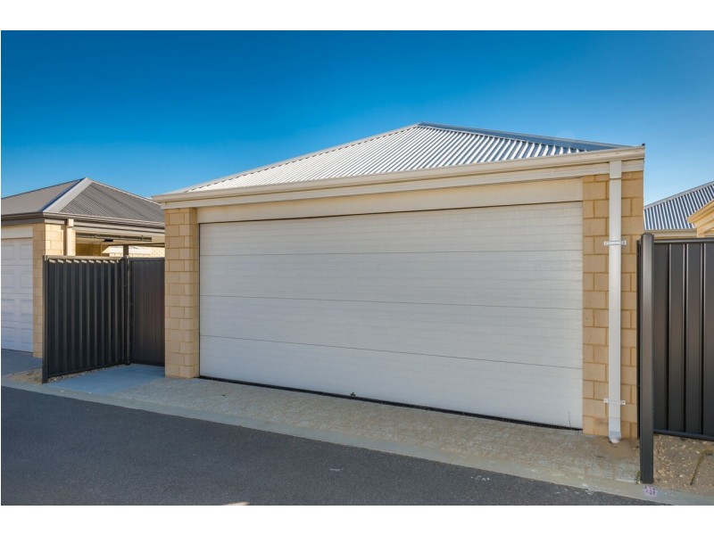 8 Chambered Way, Jindalee WA 6036
