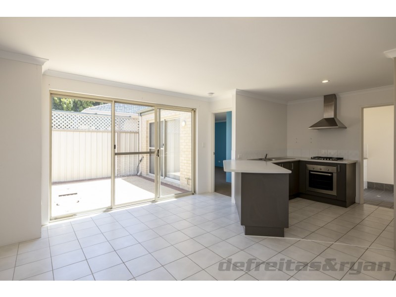 4/22 Watkins Loop, Tapping WA 6065