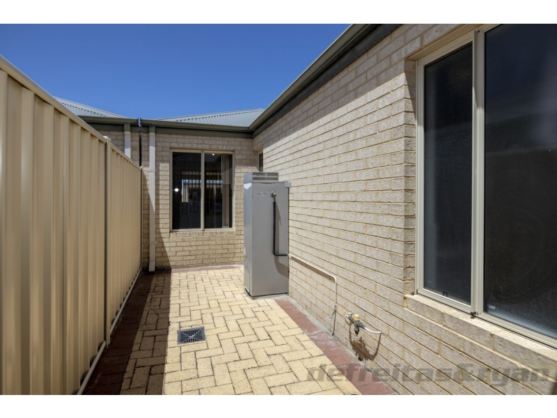 4/22 Watkins Loop, Tapping WA 6065