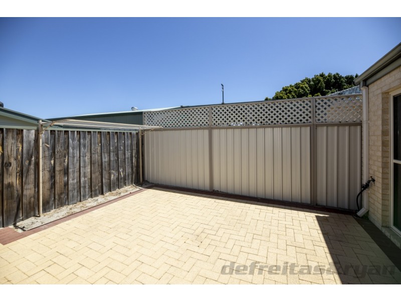 4/22 Watkins Loop, Tapping WA 6065