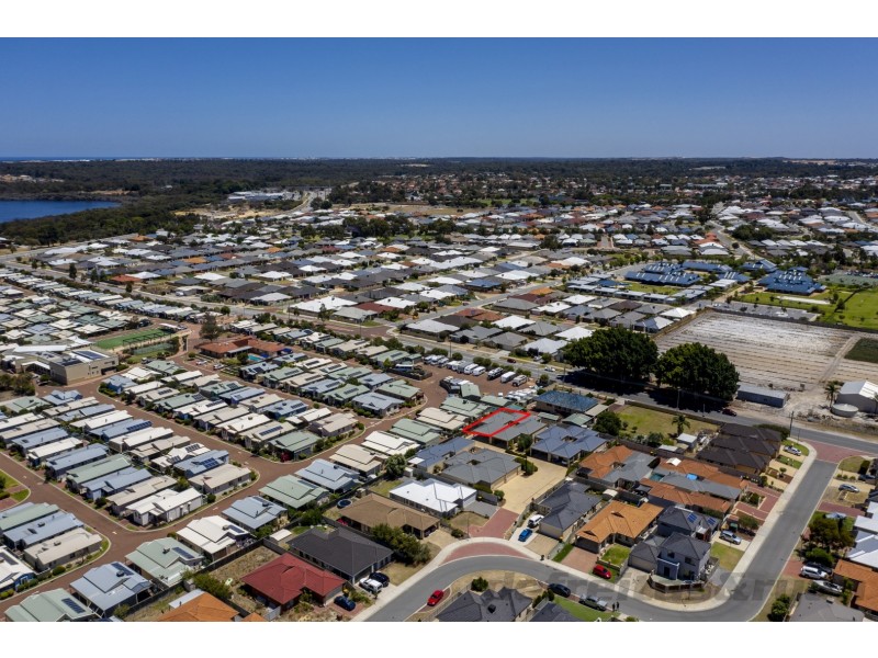 4/22 Watkins Loop, Tapping WA 6065