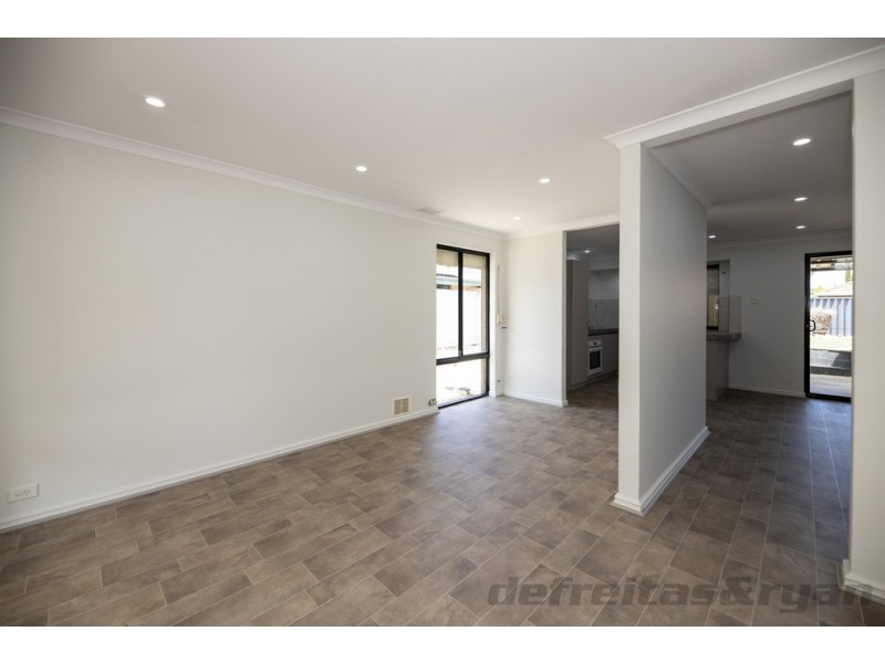 11 Thicket Circuit, Banksia Grove WA 6031