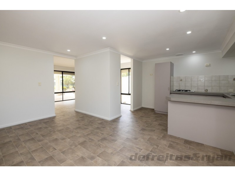 11 Thicket Circuit, Banksia Grove WA 6031