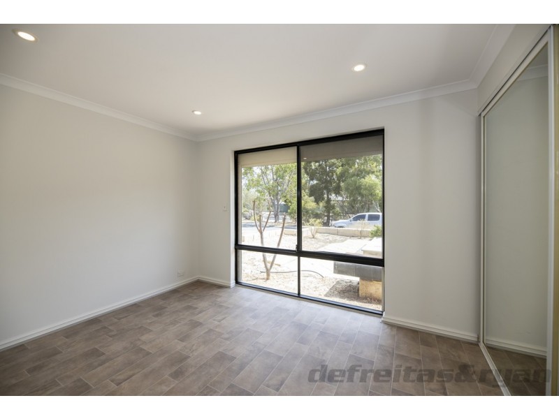 11 Thicket Circuit, Banksia Grove WA 6031