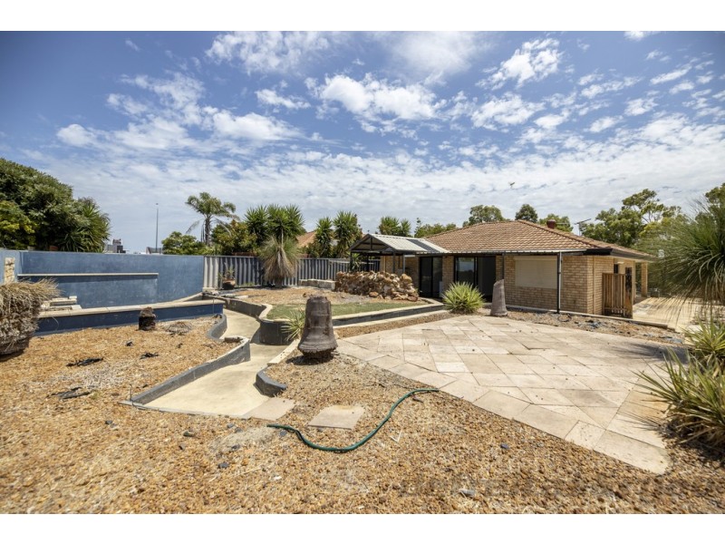 11 Thicket Circuit, Banksia Grove WA 6031