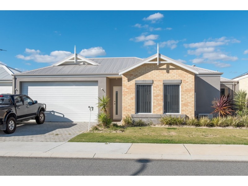 4 Rive Way, Caversham WA 6055