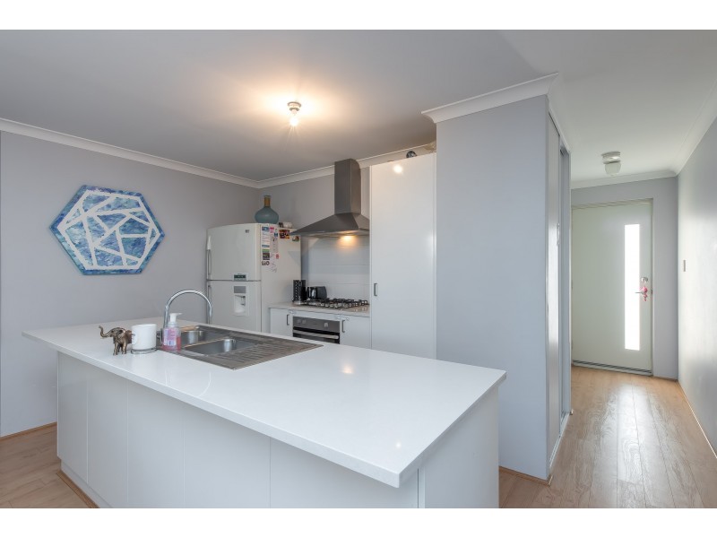 4 Rive Way, Caversham WA 6055