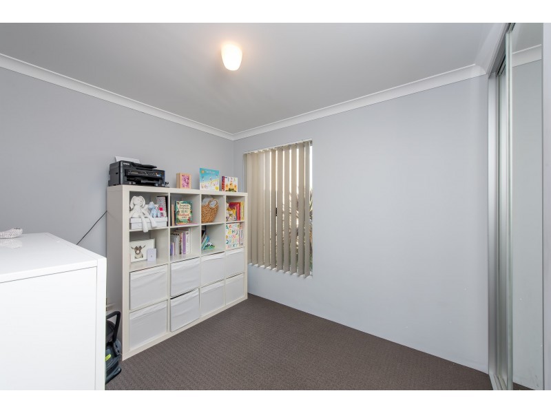 4 Rive Way, Caversham WA 6055