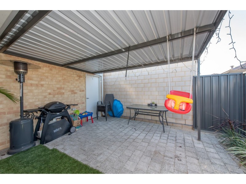 4 Rive Way, Caversham WA 6055