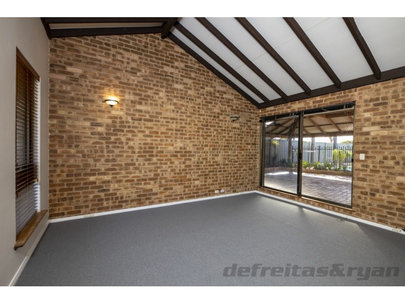 6 Awhina Place, Kallaroo WA 6025