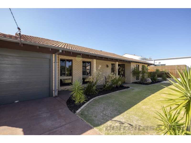 6 Awhina Place, Kallaroo WA 6025