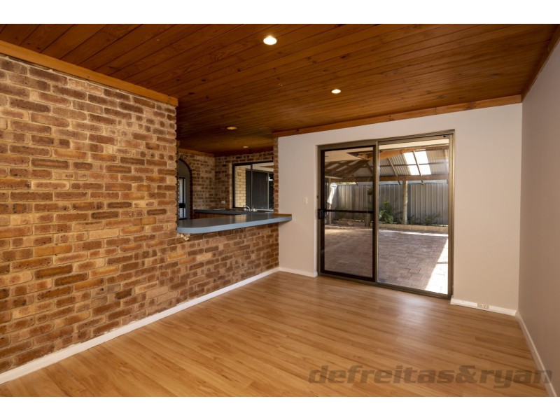 6 Awhina Place, Kallaroo WA 6025