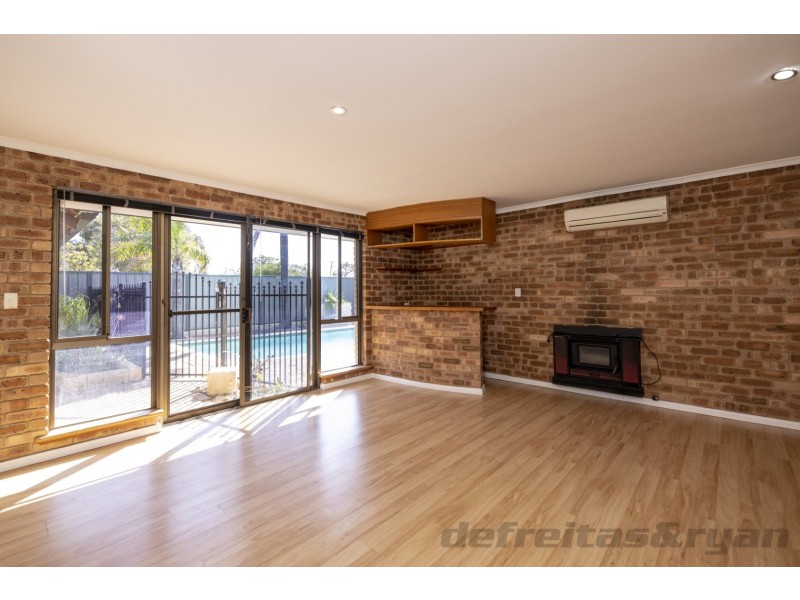 6 Awhina Place, Kallaroo WA 6025