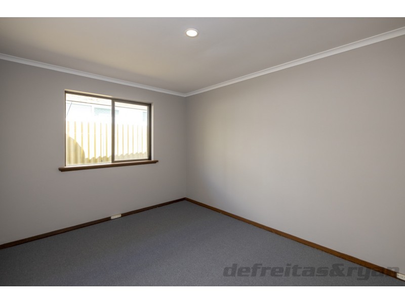 6 Awhina Place, Kallaroo WA 6025