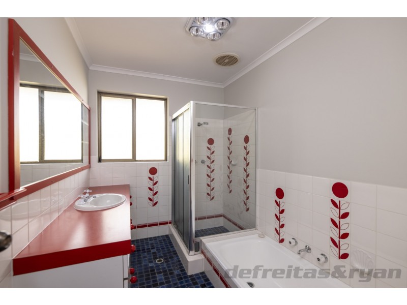 6 Awhina Place, Kallaroo WA 6025