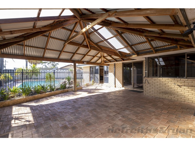 6 Awhina Place, Kallaroo WA 6025