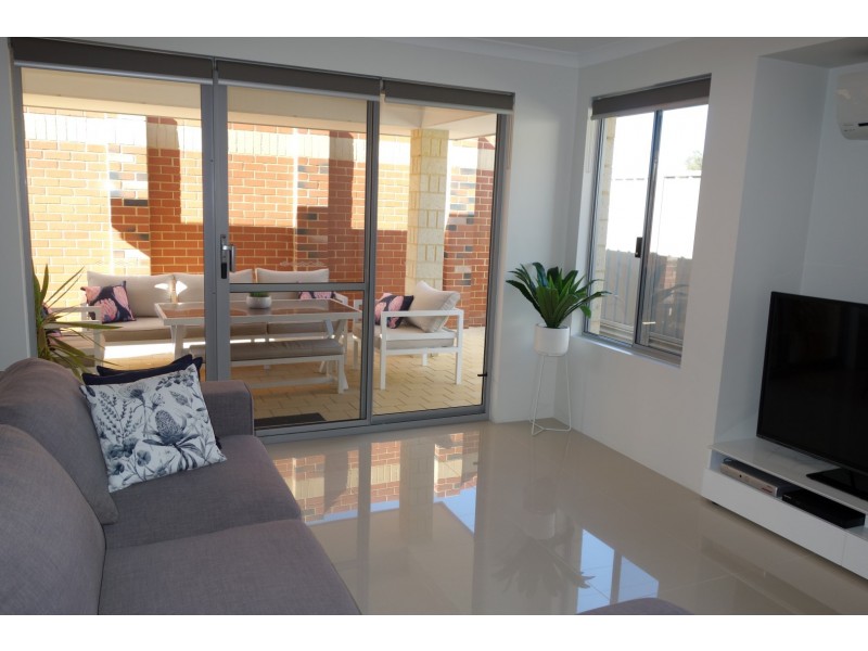 26/12 Loder Way, South Guildford WA 6055