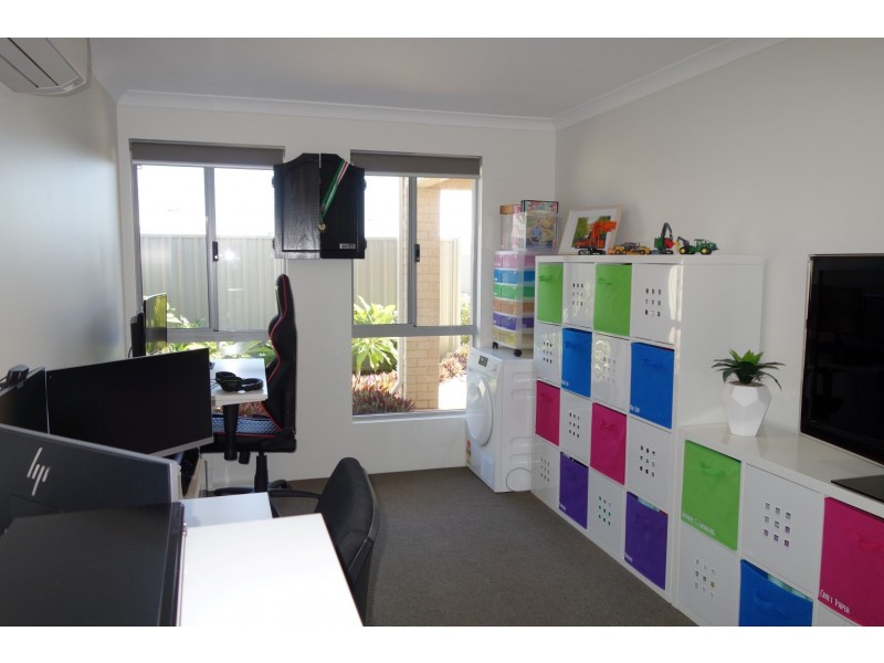 26/12 Loder Way, South Guildford WA 6055